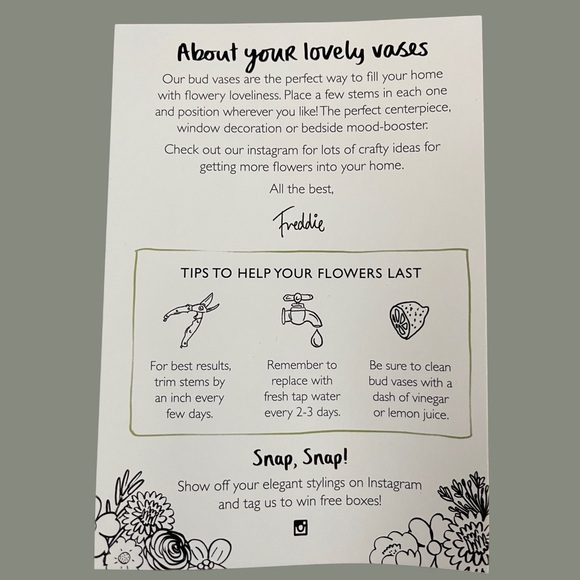 Freddie's Flowers Green Glass Bud Vases Set of 3 - Picture 6 of 6